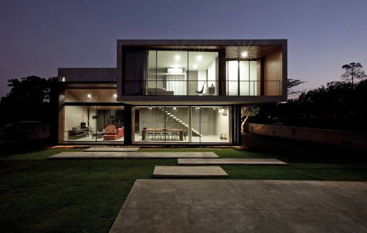 © Spaceshift Studio