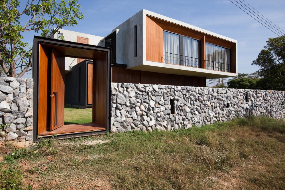 W House / IDIN Architects