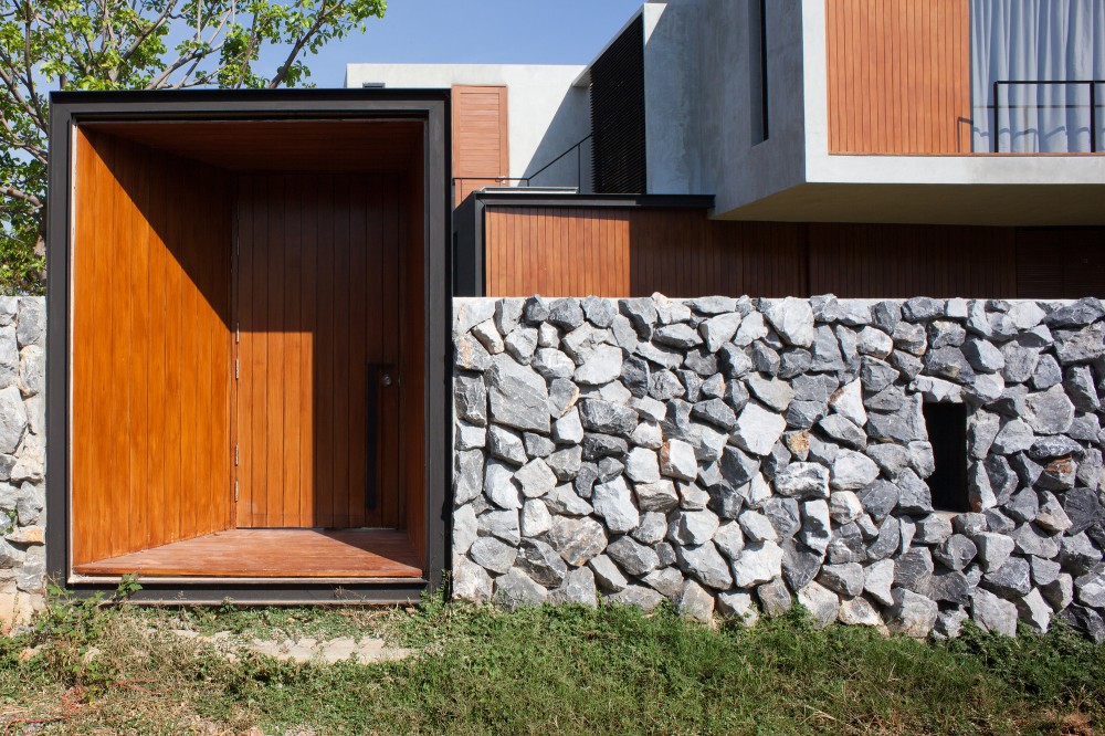 W House / IDIN Architects