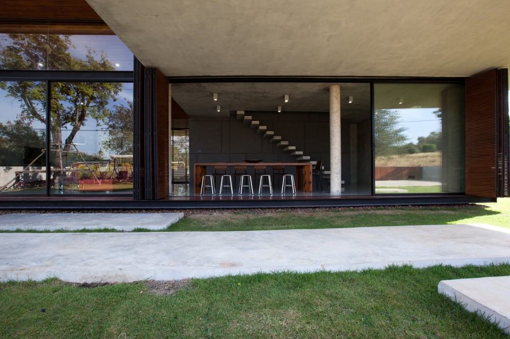 W House / IDIN Architects