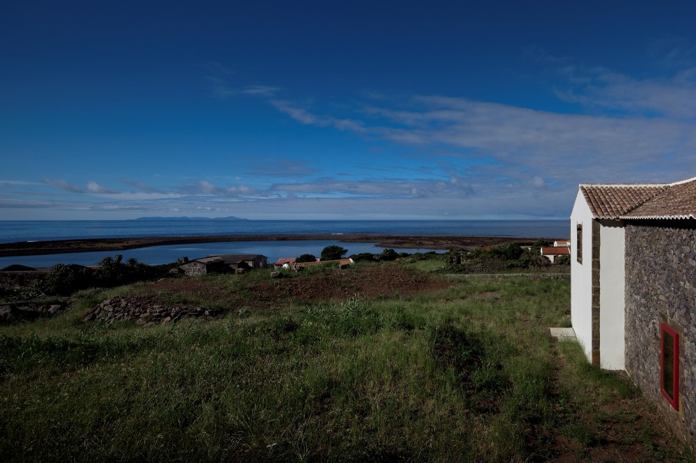 Environmental Interpretation Centre in São Jorge Island / Ana Laura Vasconcelos