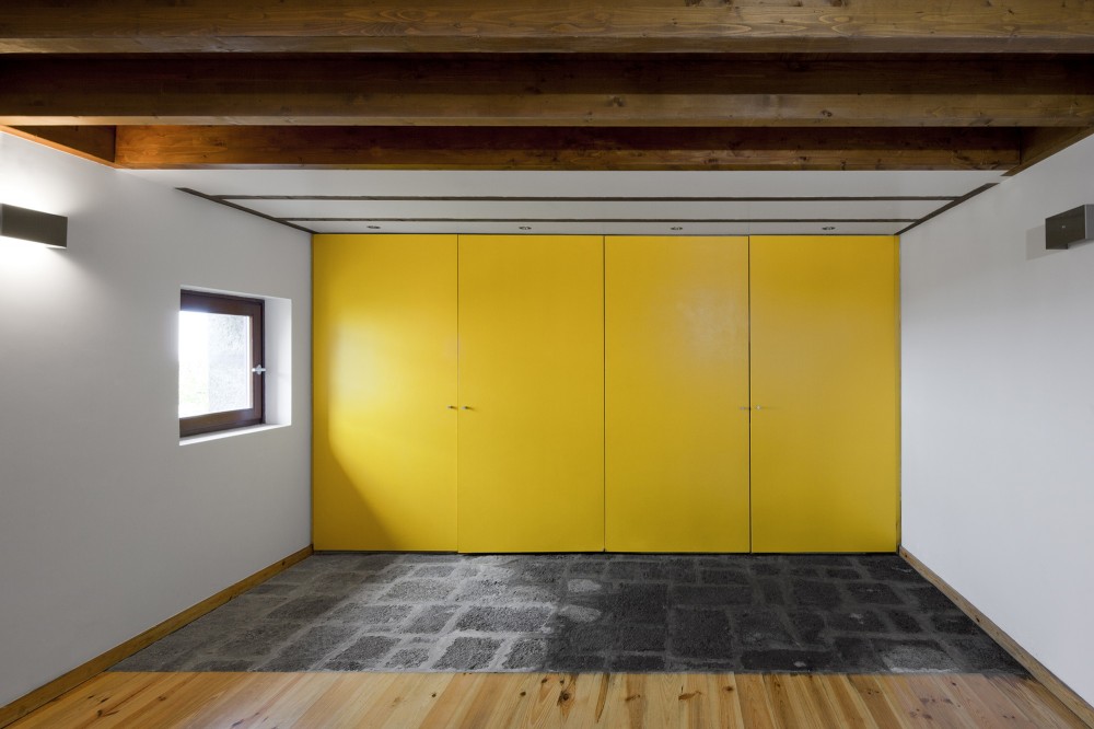 Environmental Interpretation Centre in São Jorge Island / Ana Laura Vasconcelos