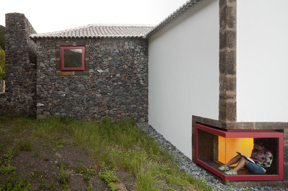 Environmental Interpretation Centre in São Jorge Island / Ana Laura Vasconcelos