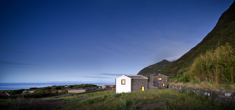 Environmental Interpretation Centre in São Jorge Island / Ana Laura Vasconcelos