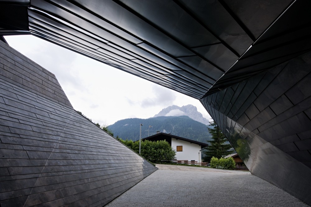 Dolomitenblick / PLASMA Studio