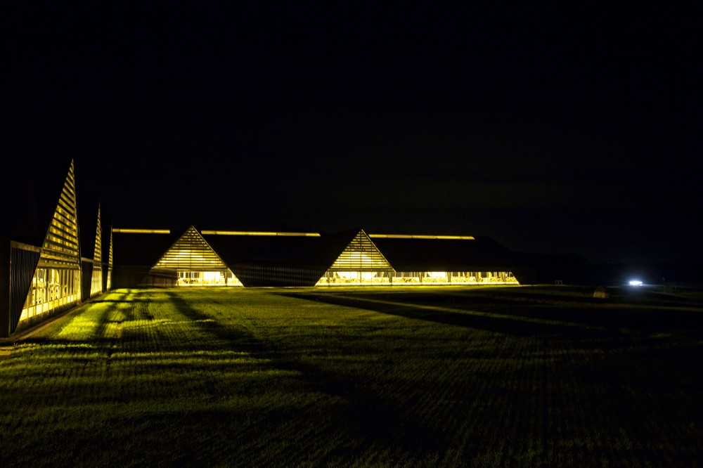Vejlskovgaard Stable / LUMO Architects