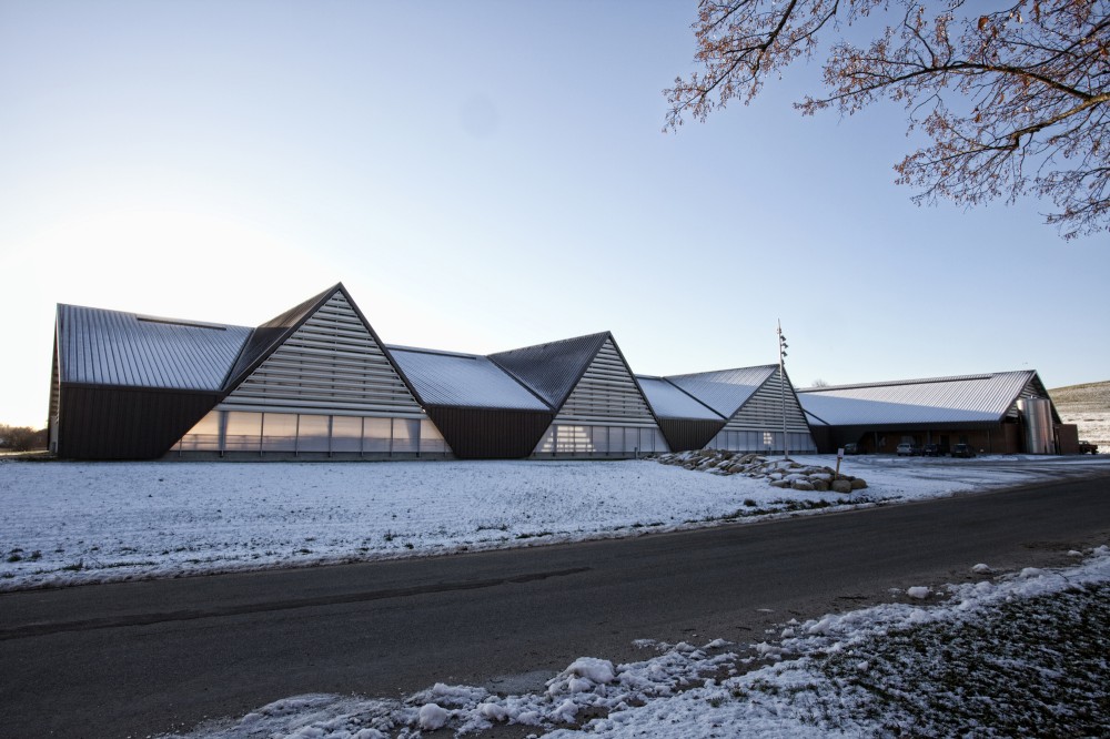 Vejlskovgaard Stable / LUMO Architects