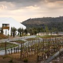L'And Vineyards Hotel / PROMONTORIO + Studio MK27 - Marcio Kogan L'And Vineyards Hotel / PROMONTORIO + Studio MK27 - Marcio Kogan © FG+SG - Fernando Guerra, Sergio Guerra