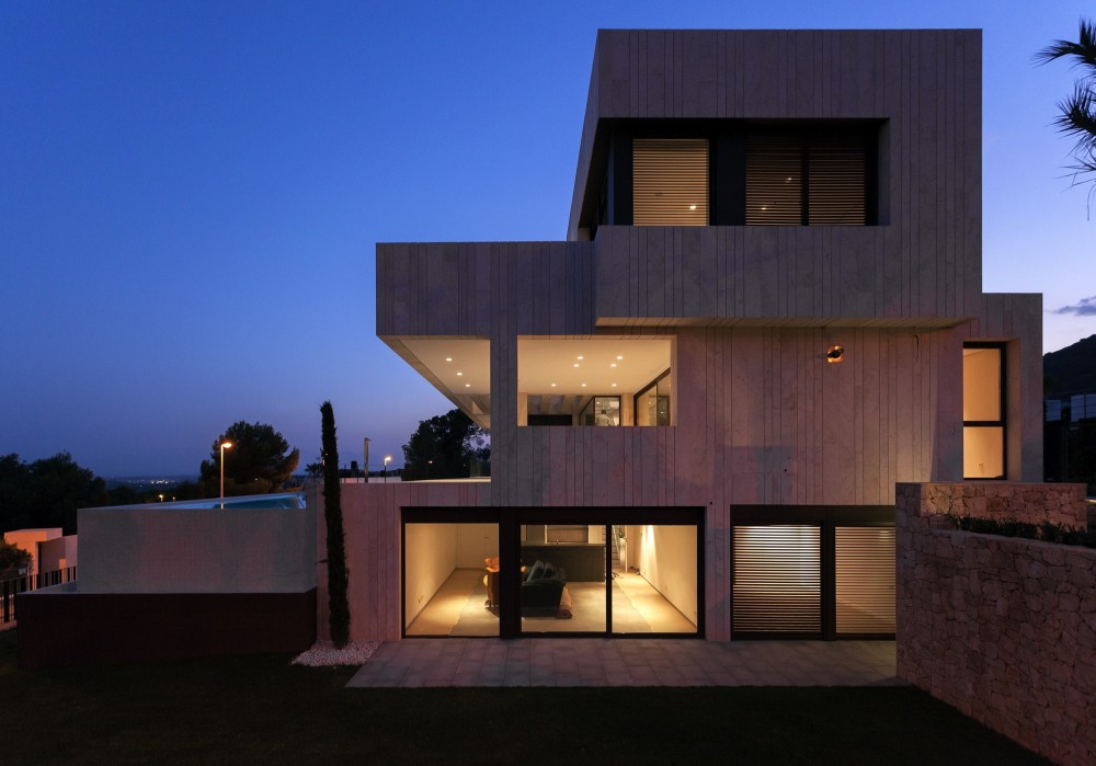 Monasterios House / Antonio Altarriba Comes