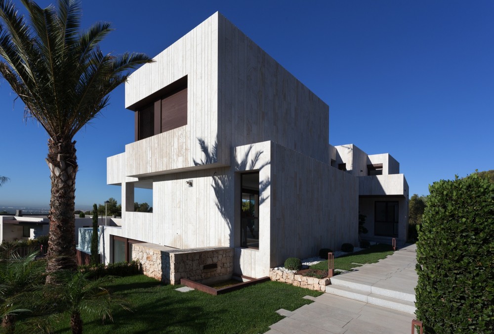 Monasterios House / Antonio Altarriba Comes