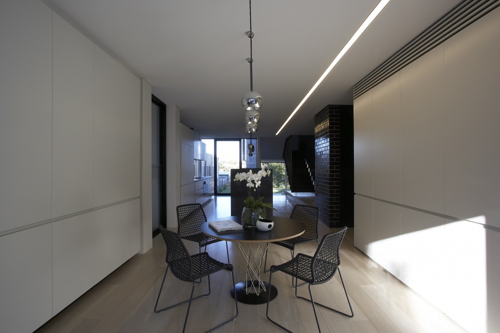 Luff Residence / Pohio Adams Architects
