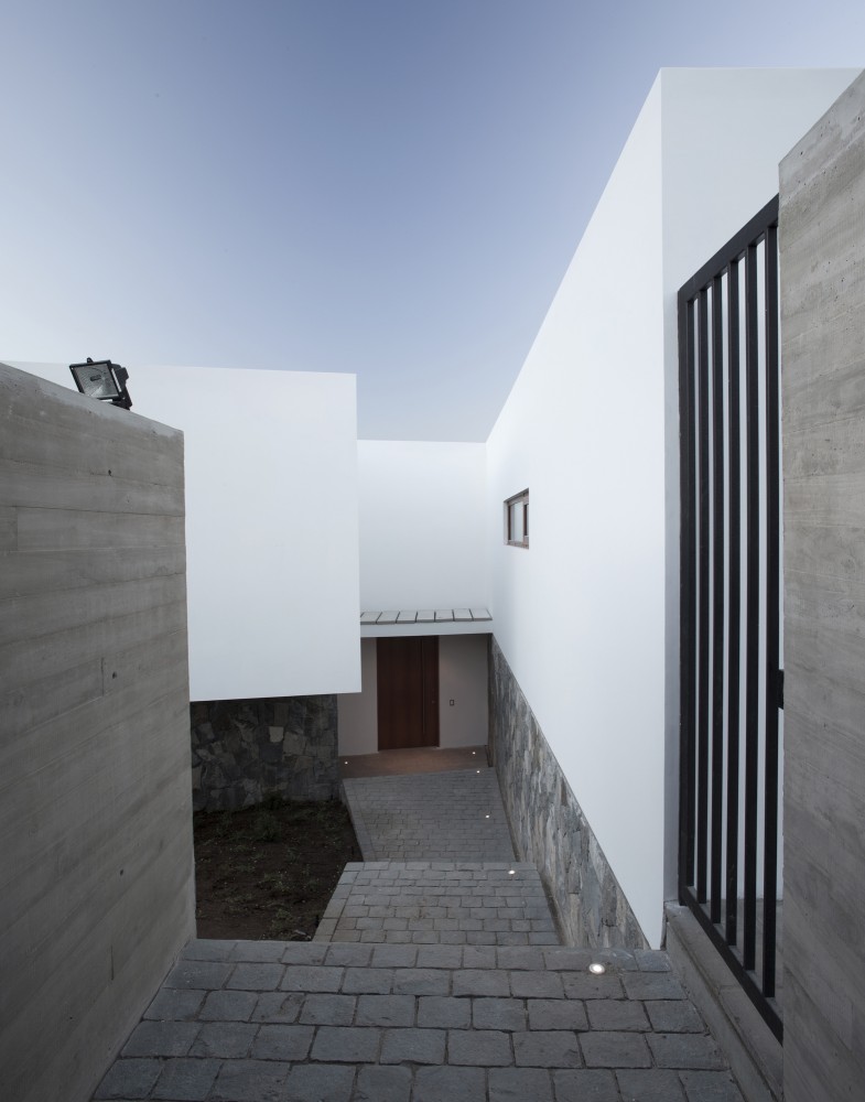 Donoso – Smith House / EMa arquitectos + Raimundo Salgado