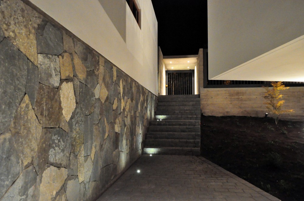 Donoso – Smith House / EMa arquitectos + Raimundo Salgado