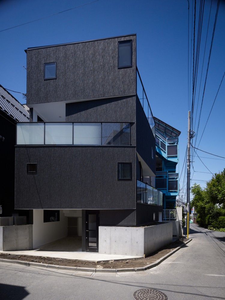 Tokyo Balconies / KINO Architects