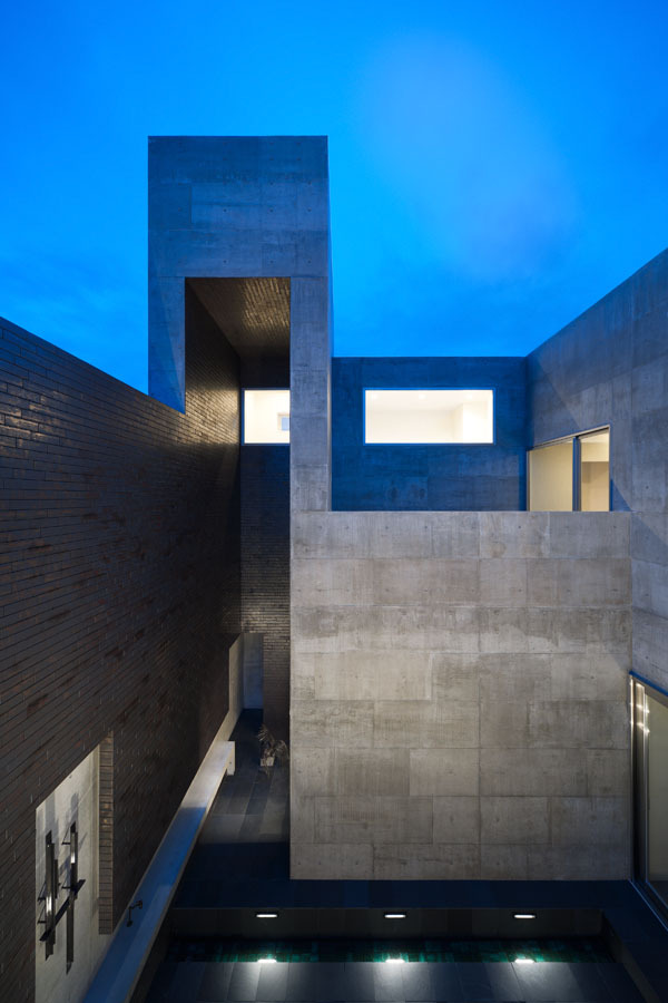 House of Silence / FORM | Kouichi Kimura Architects