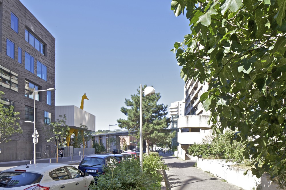 Giraffe Childcare Center / Hondelatte Laporte Architectes