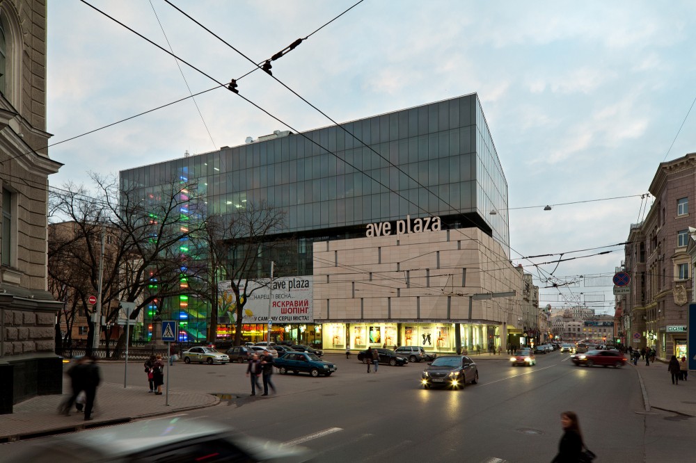 Ave Plaza / Drozdov&Partners