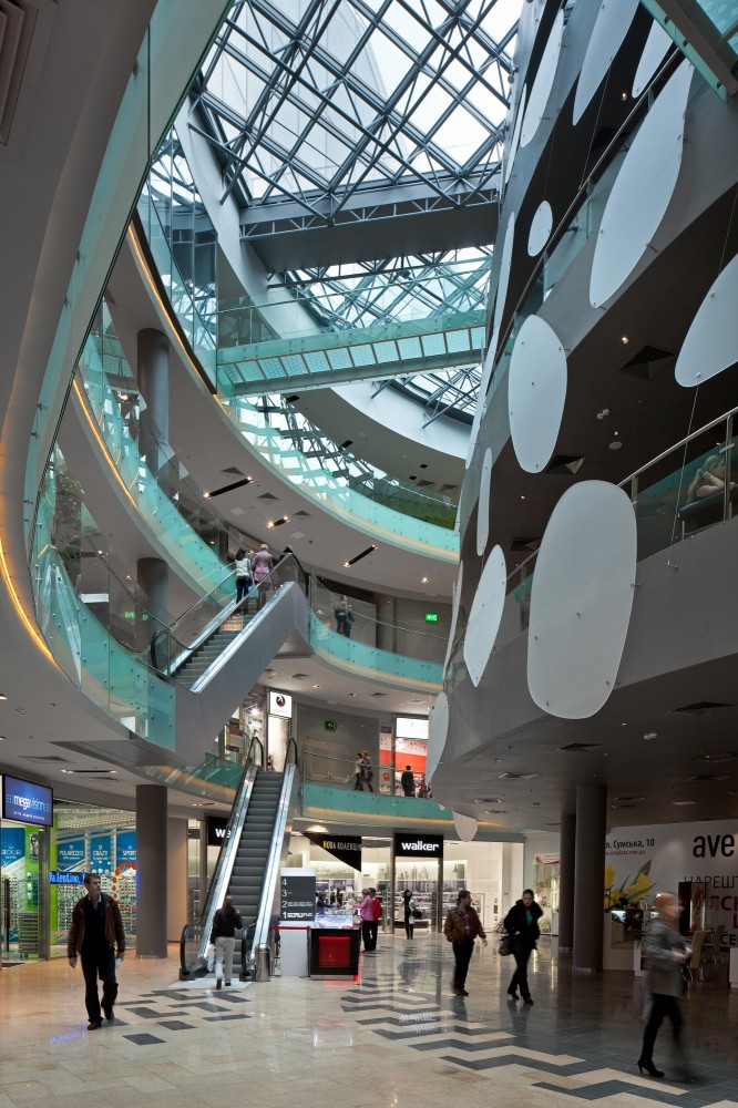 Ave Plaza / Drozdov&Partners