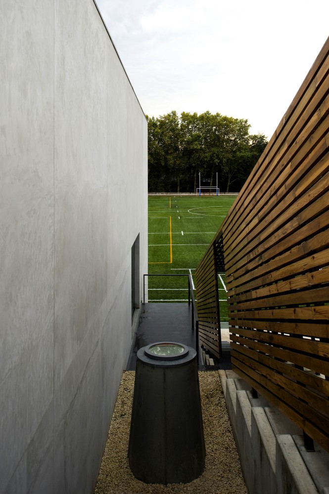 Santa Cruz Field / José Cabral Dias + Luís Miguel Correia