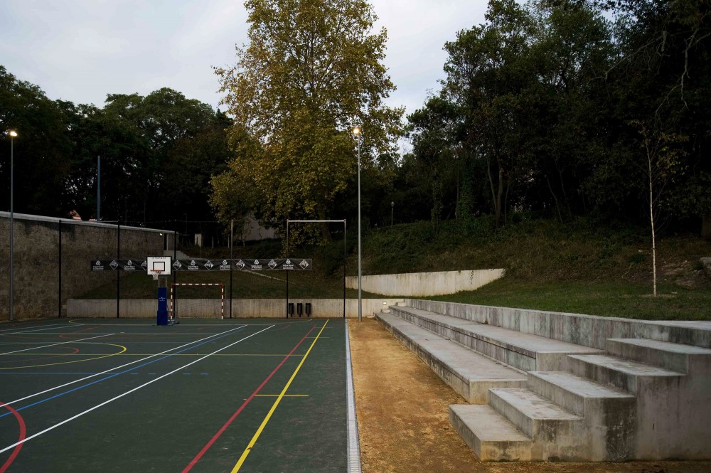 Santa Cruz Field / José Cabral Dias + Luís Miguel Correia