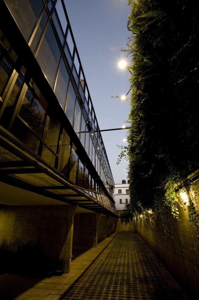 Aristoteles 235 / Santiago de la Mora, Fernando Martinez & JCK