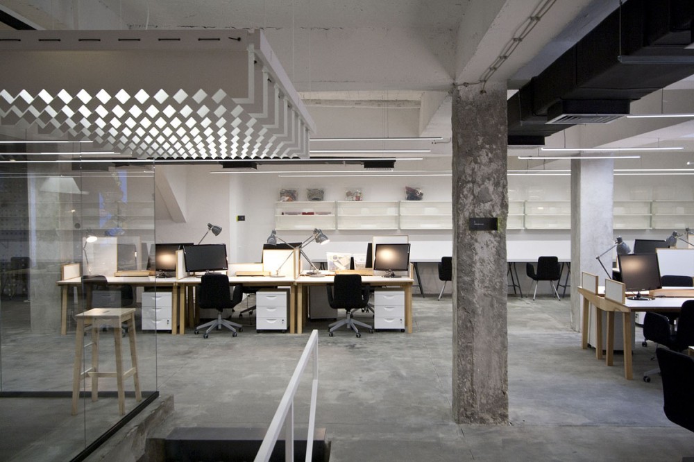 NOVA ISKRA Design Incubator in Belgrade / Studio Petokraka