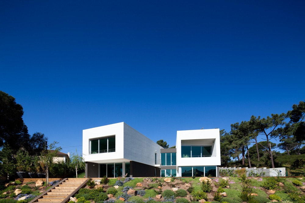Godiva House / Empty Space Architecture