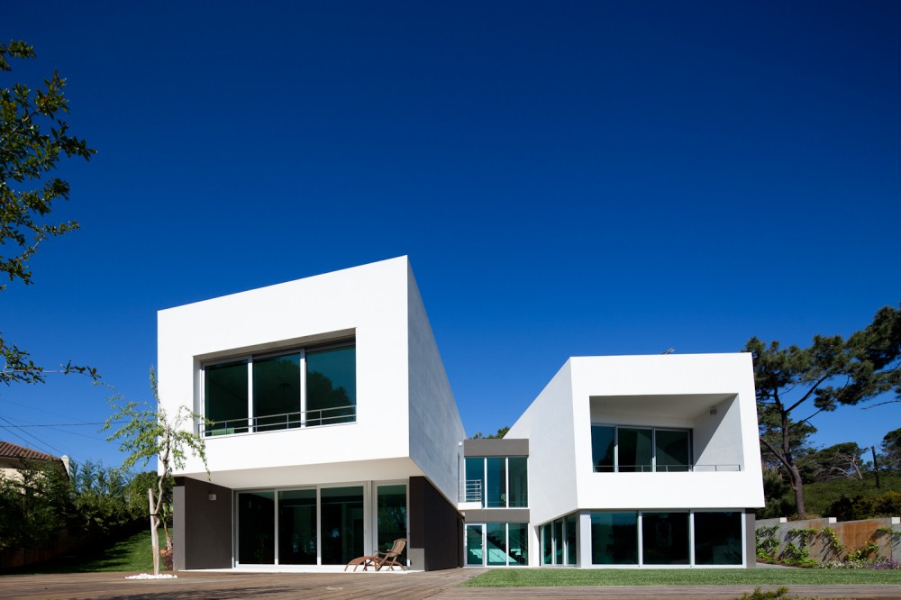 Godiva House / Empty Space Architecture