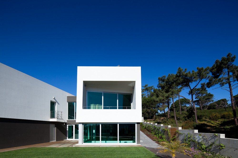 Godiva House / Empty Space Architecture