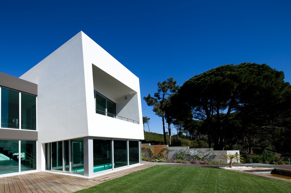 Godiva House / Empty Space Architecture