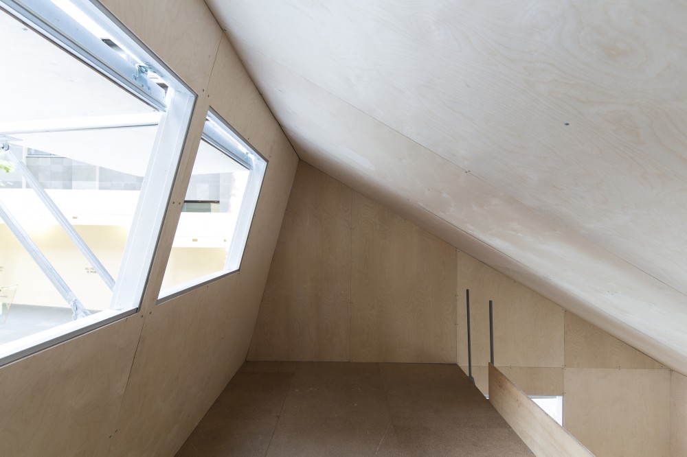 Emergency Shelter / Carter Williamson Architects