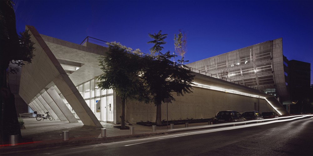 Shop & Trade / Kokkinou-Kourkoulas Architects