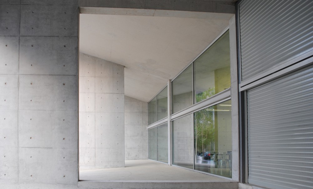Shop & Trade / Kokkinou-Kourkoulas Architects