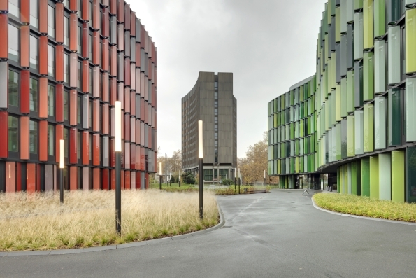 Cologne Oval Offices / Sauerbruch Hutton