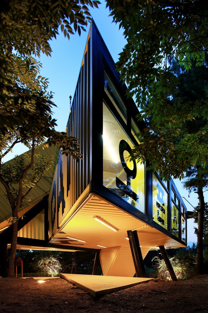 APAP OpenSchool / LOT-EK Architecture & Design