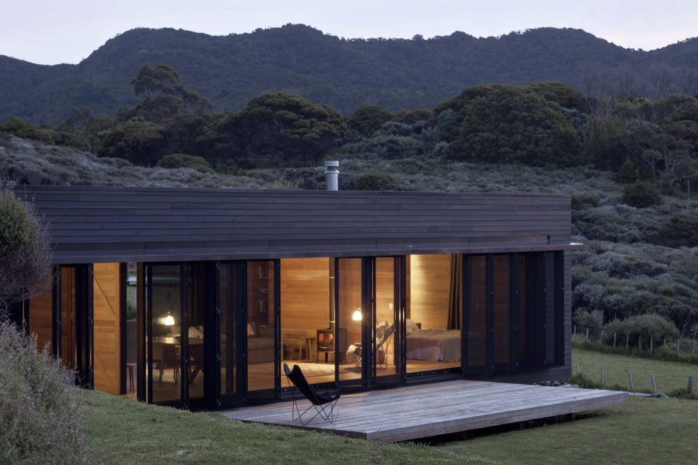 Storm Cottage / Fearon Hay Architects