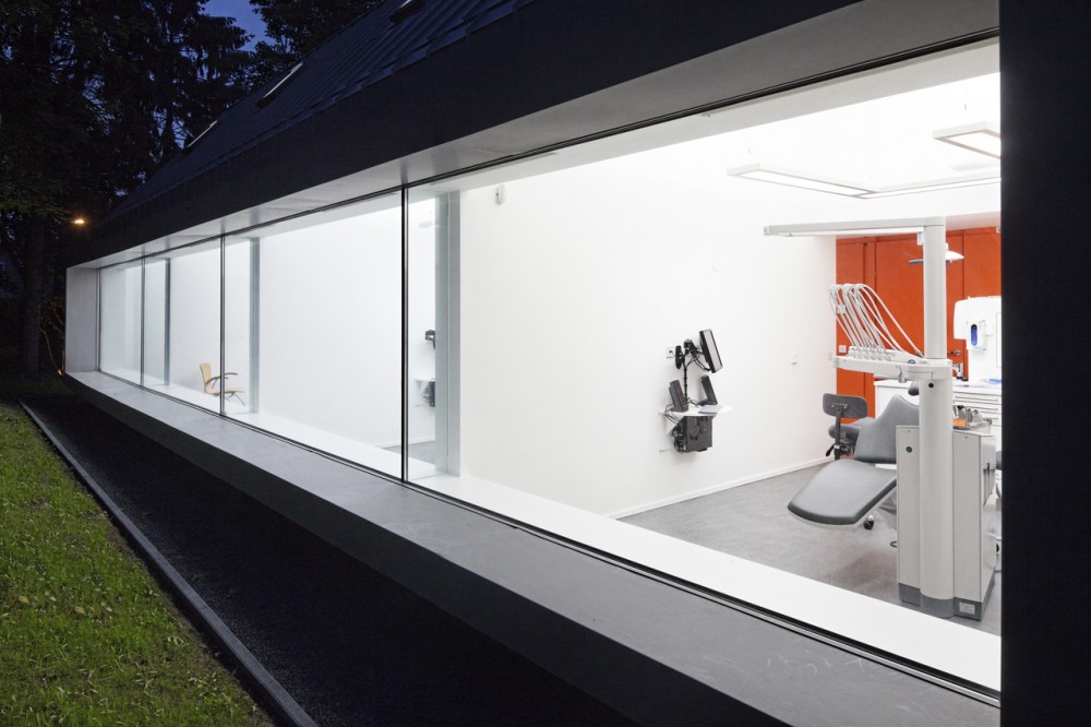 Dentist with a View / Shift architecture urbanism