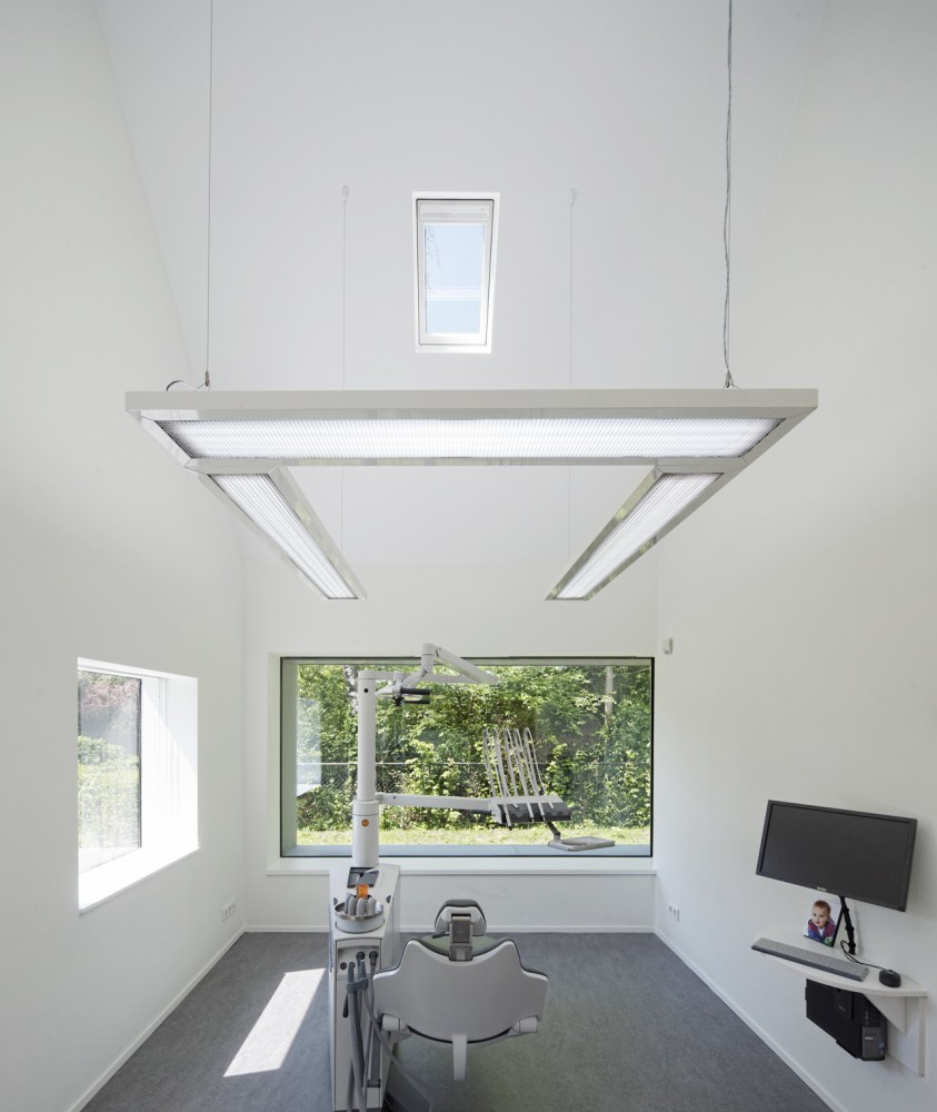 Dentist with a View / Shift architecture urbanism