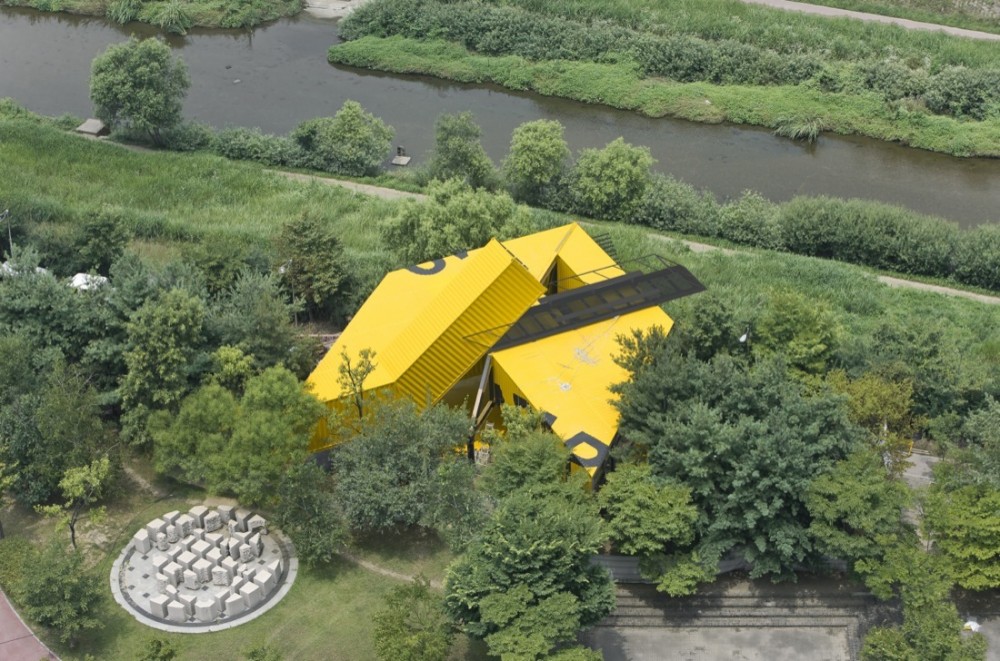 APAP OpenSchool / LOT-EK Architecture & Design