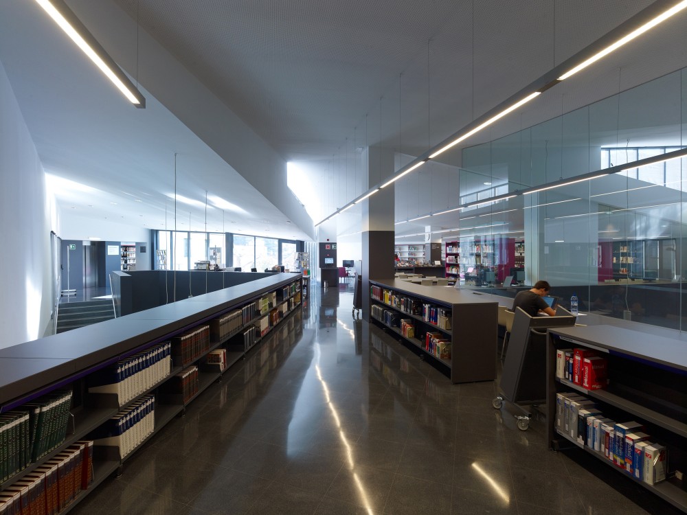 Can Baró Library / Sierra Rozas Arquitectes