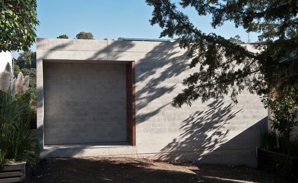 Búhos House / Ambrosi I Etchegaray