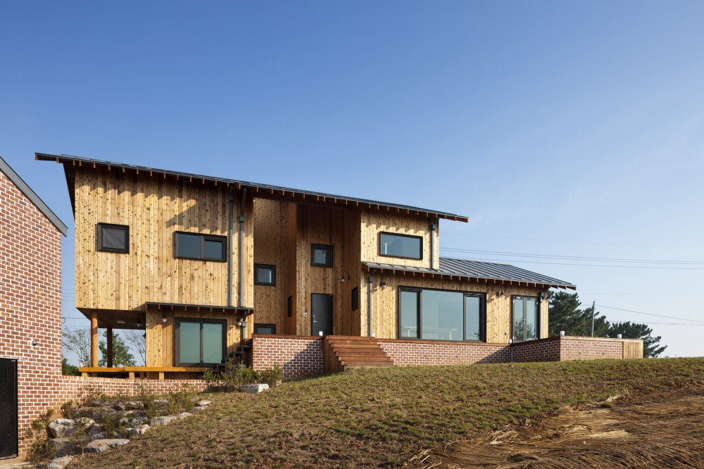 House of January / Studio-Gaon