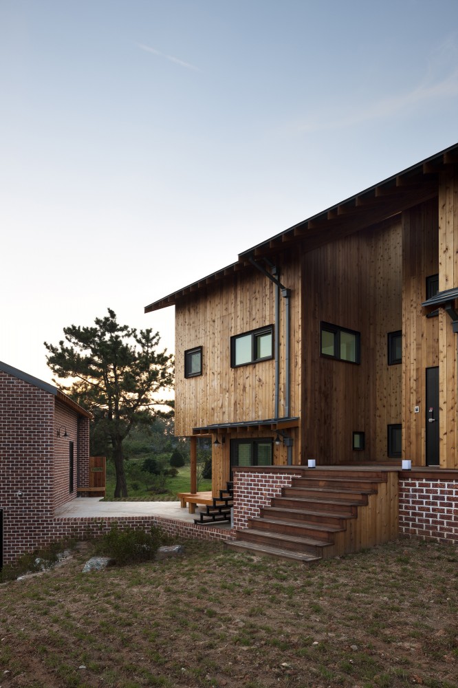 House of January / Studio-Gaon