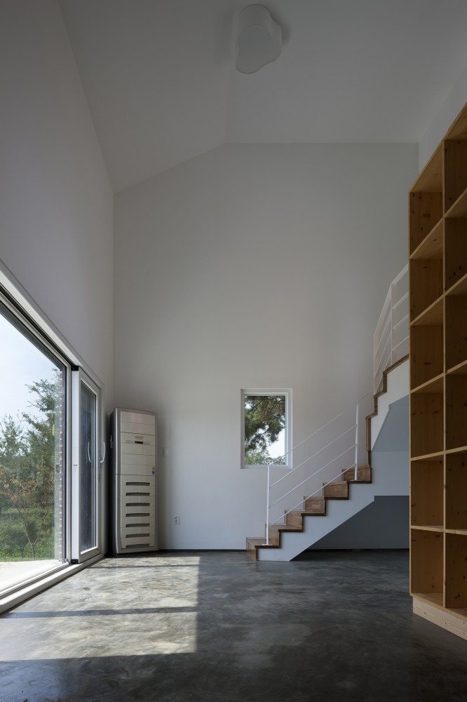 House of January / Studio-Gaon