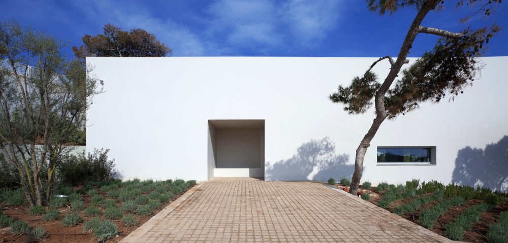 Kavouri Residences / Kokkinou-Kourkoulas Architects