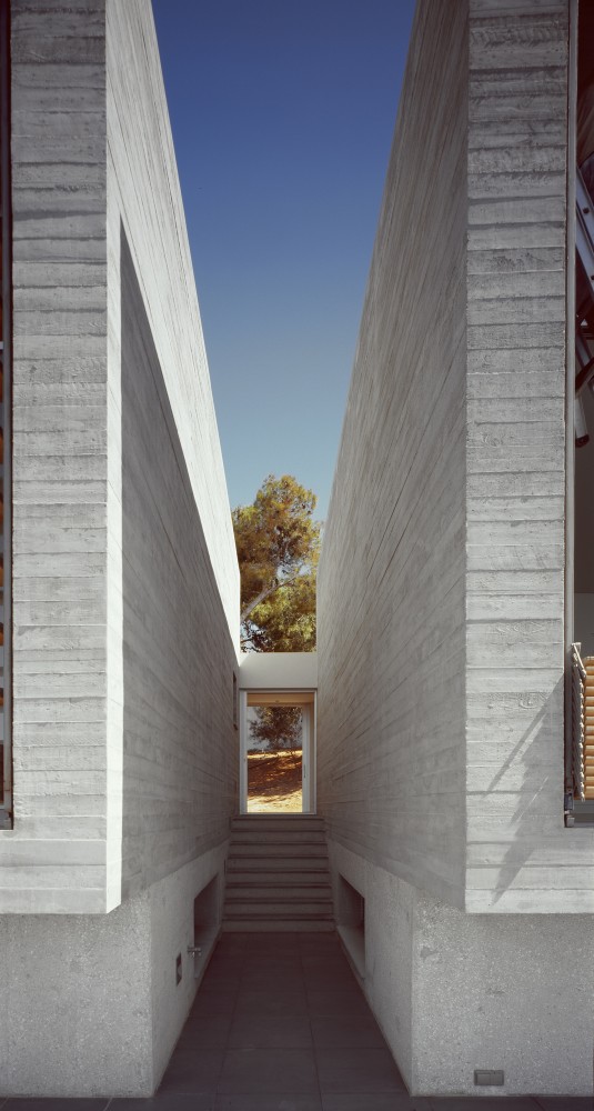 Kavouri Residences / Kokkinou-Kourkoulas Architects