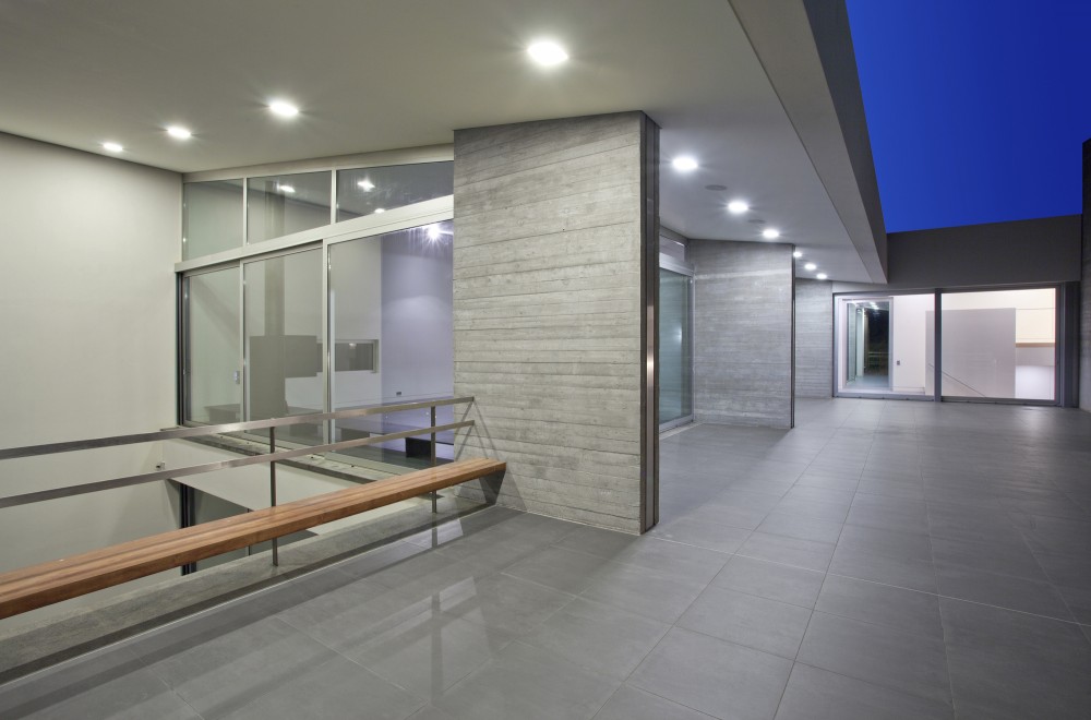 Kavouri Residences / Kokkinou-Kourkoulas Architects
