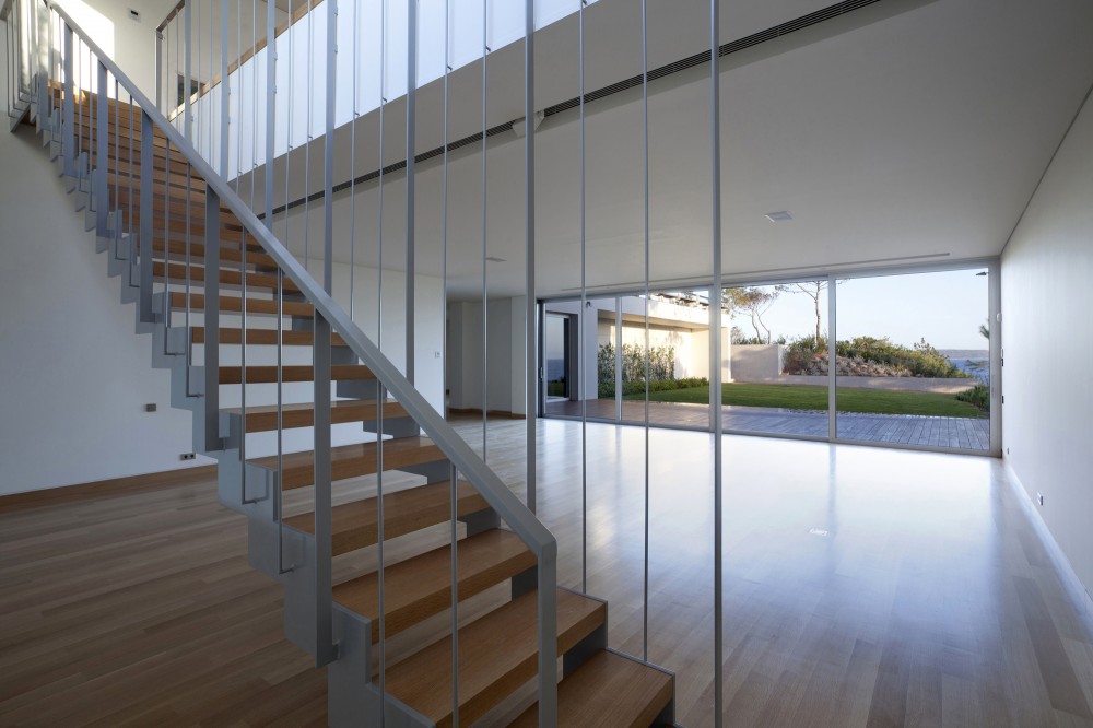 Kavouri Residences / Kokkinou-Kourkoulas Architects