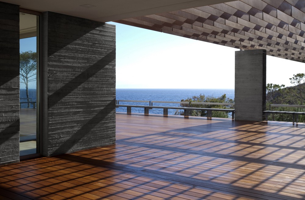 Kavouri Residences / Kokkinou-Kourkoulas Architects