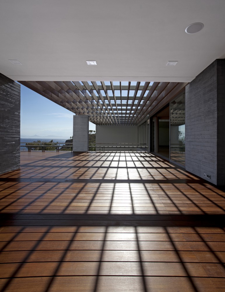 Kavouri Residences / Kokkinou-Kourkoulas Architects